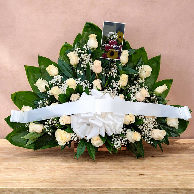 Arreglo Fúnebre de Rosas Blancas – Despedida Sereno