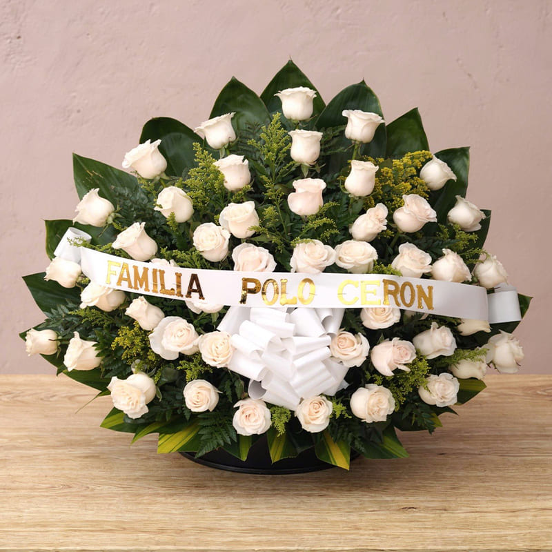 Arreglo Fúnebre de Rosas Blancas – Tributo Sereno