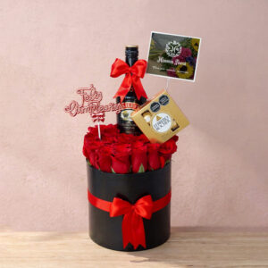 Arreglo Grande de Cumpleaños con Rosas – Detalle Sofisticado