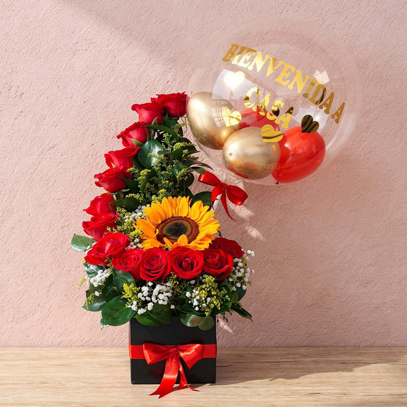 Arreglo con Rosas y Girasol con Globo – Detalle Especial