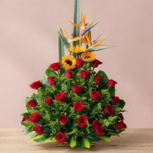 Arreglo de Girasoles y Rosas con Aves del Paraíso – Diseño Exótico