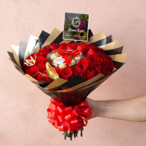 Bouquet de Rosas Rojas con Chocolates y Detalles – Amor Especial