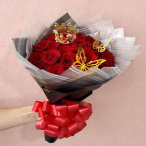 Bouquet de Rosas Rojas con Detalles – Amor Distintivo
