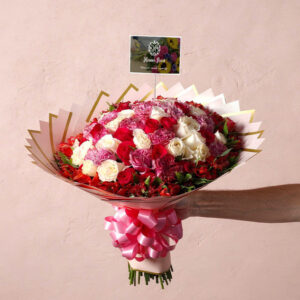 Bouquet de Rosas Rojas y Blancas – Amor y Elegancia