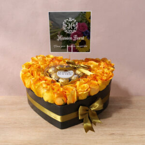 Corazón de Rosas Amarillas con Centro Especial – Luz y Alegría