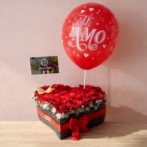 Corazón de Rosas Rojas con Globo – Amor Inolvidable