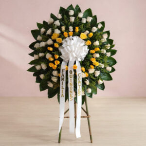 Corona Fúnebre de Rosas Blancas y Amarillas – Homenaje Luminoso