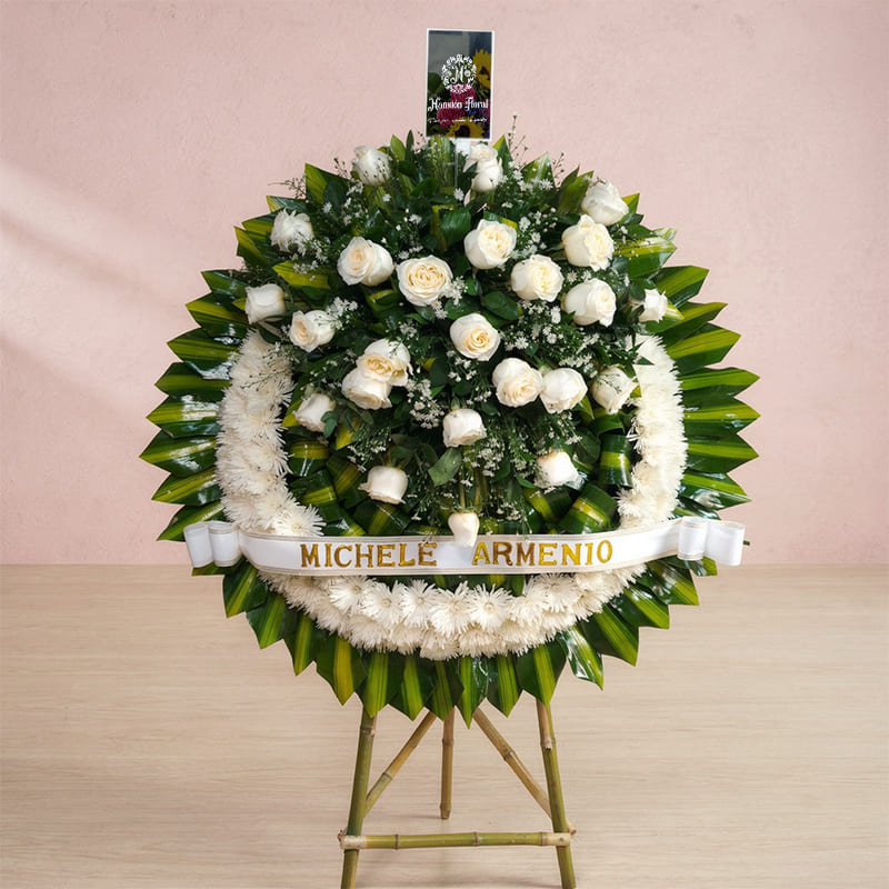 Corona Fúnebre de Rosas Blancas – Homenaje Tradicional