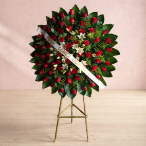 Corona Fúnebre de Rosas Rojas – Tributo Especial